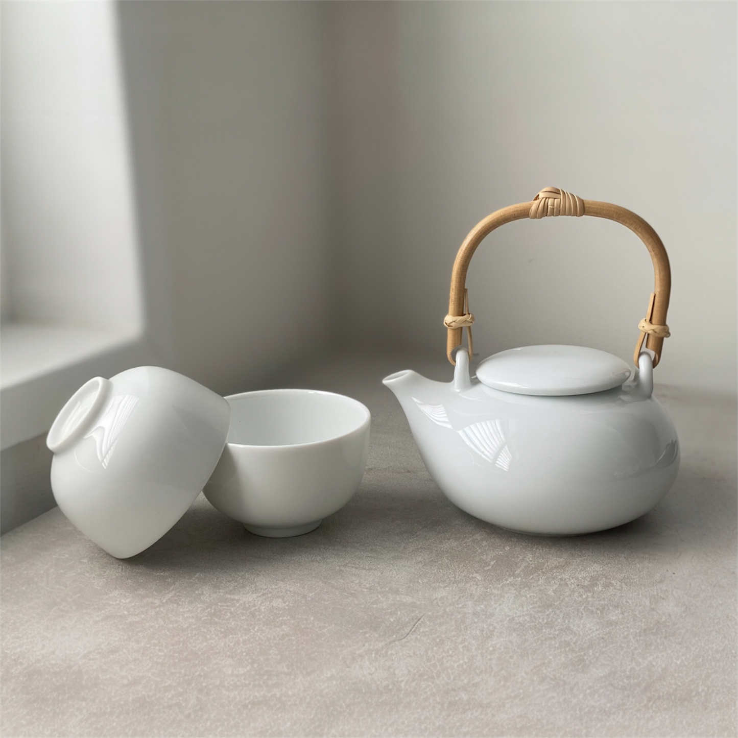 Miyama White Dobin Teapot
