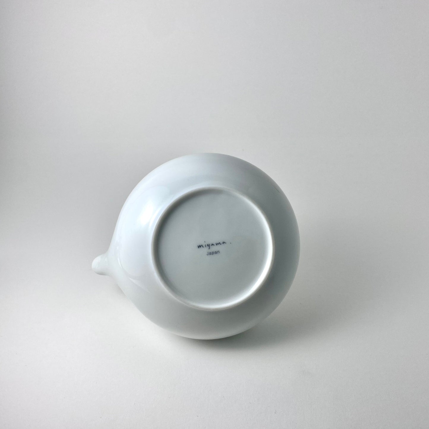 Miyama White Dobin Teapot