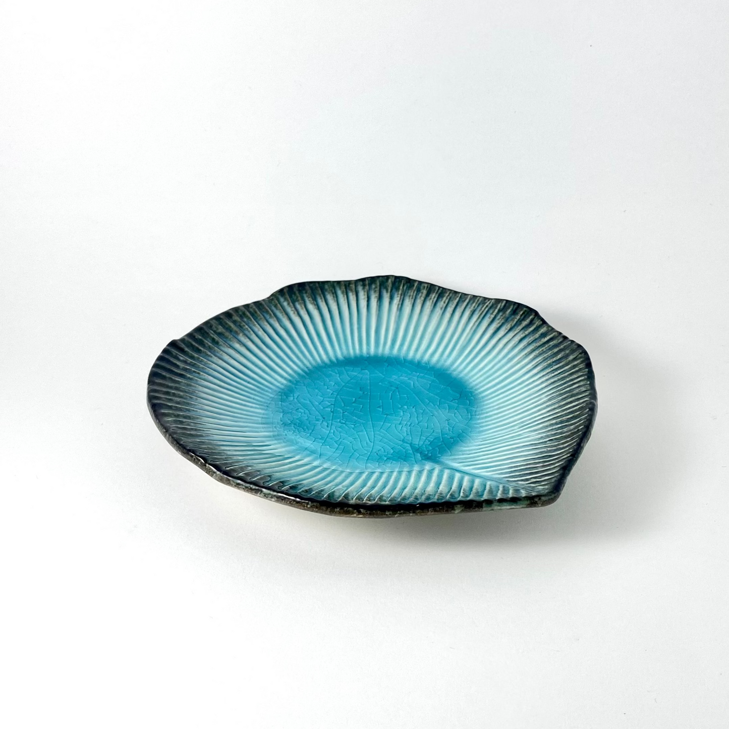Indigo-dyed Sky Leaf-shaped Small Plate