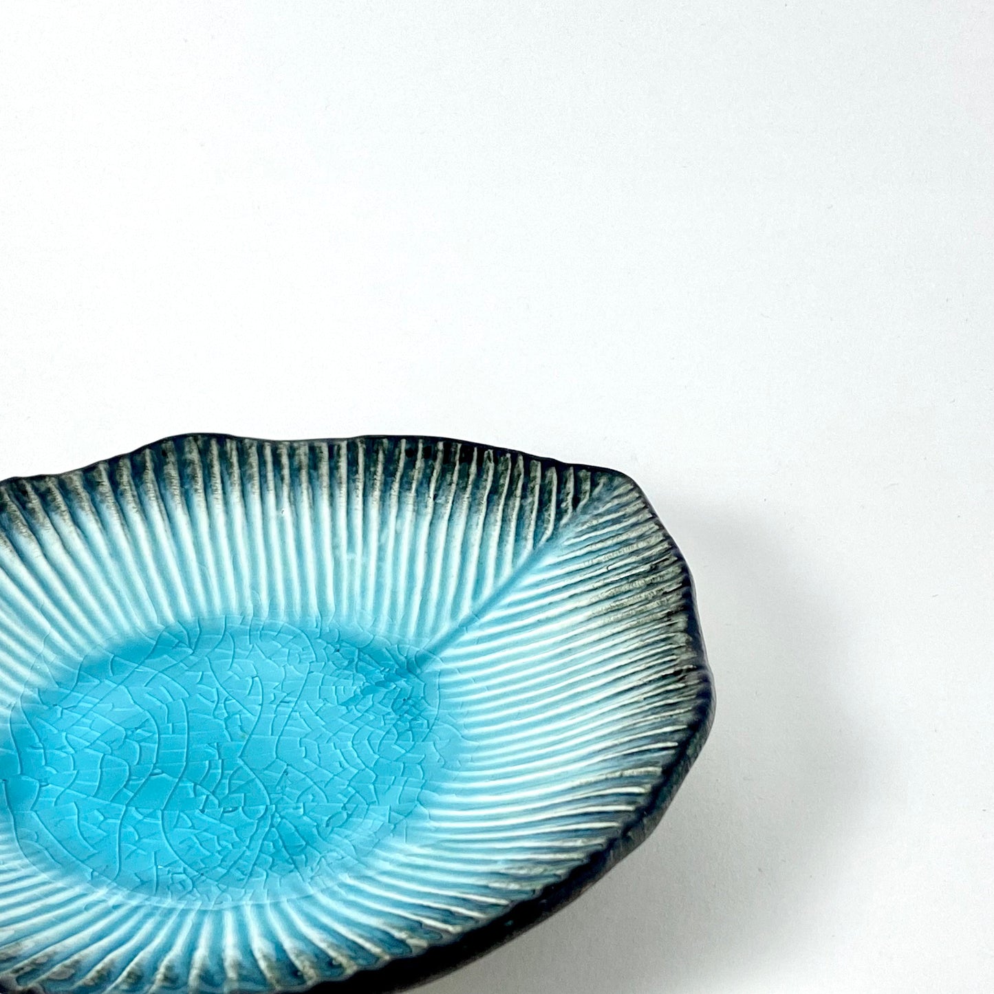 Indigo-dyed Sky Leaf-shaped Small Plate