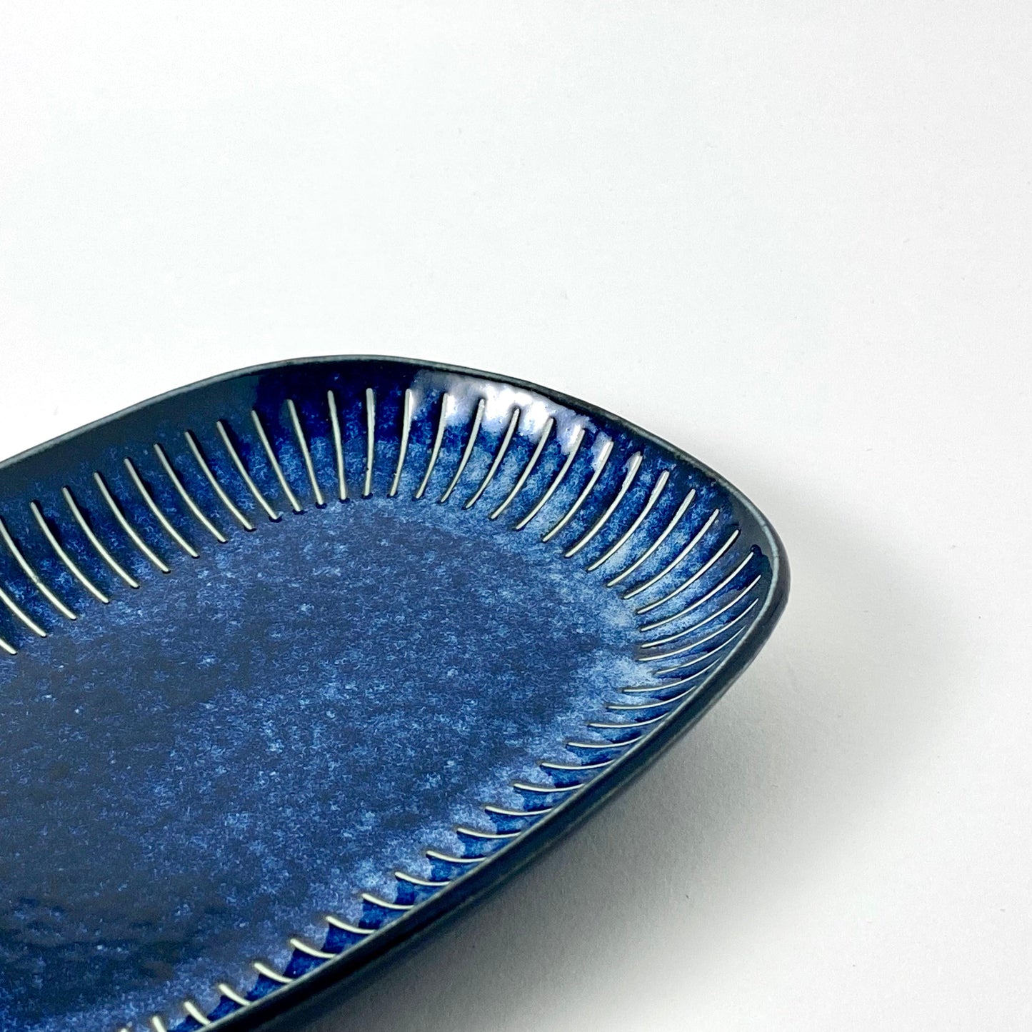 Tokusa Long Plate