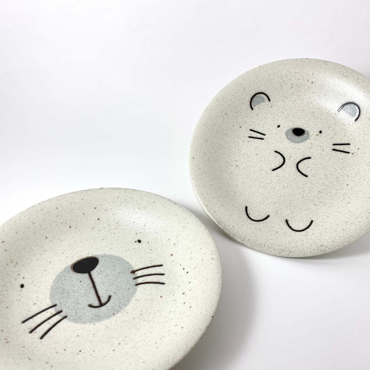 Mogumogu Seal Small Plate
