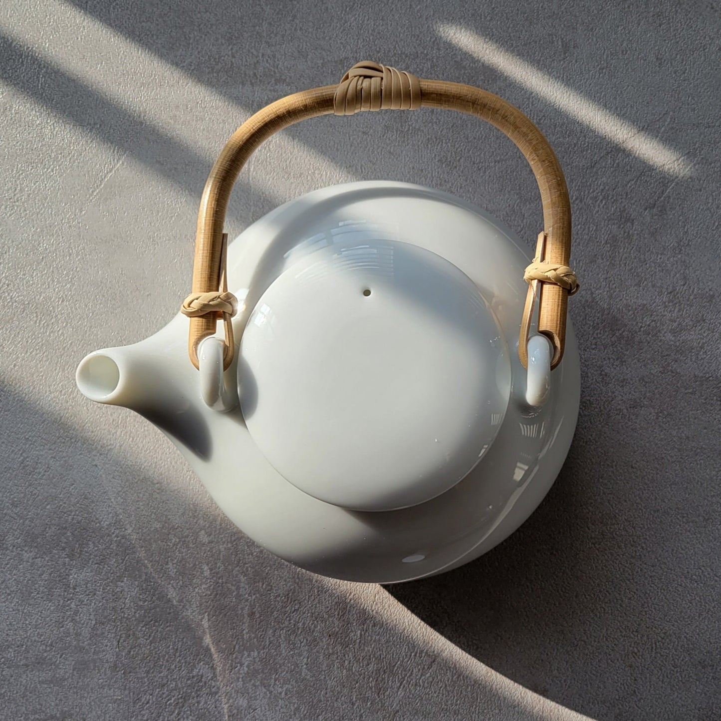 Miyama White Dobin Teapot