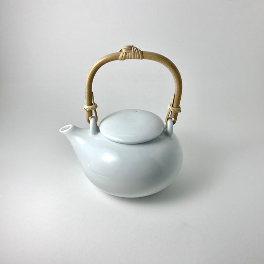 Miyama White Dobin Teapot